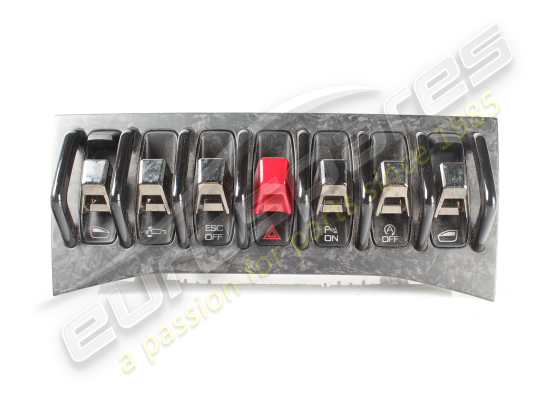 SOPORTE DEL INTERRUPTOR Lamborghini USADO. NÚMERO DE PARTE 4T0941567DQ (1)