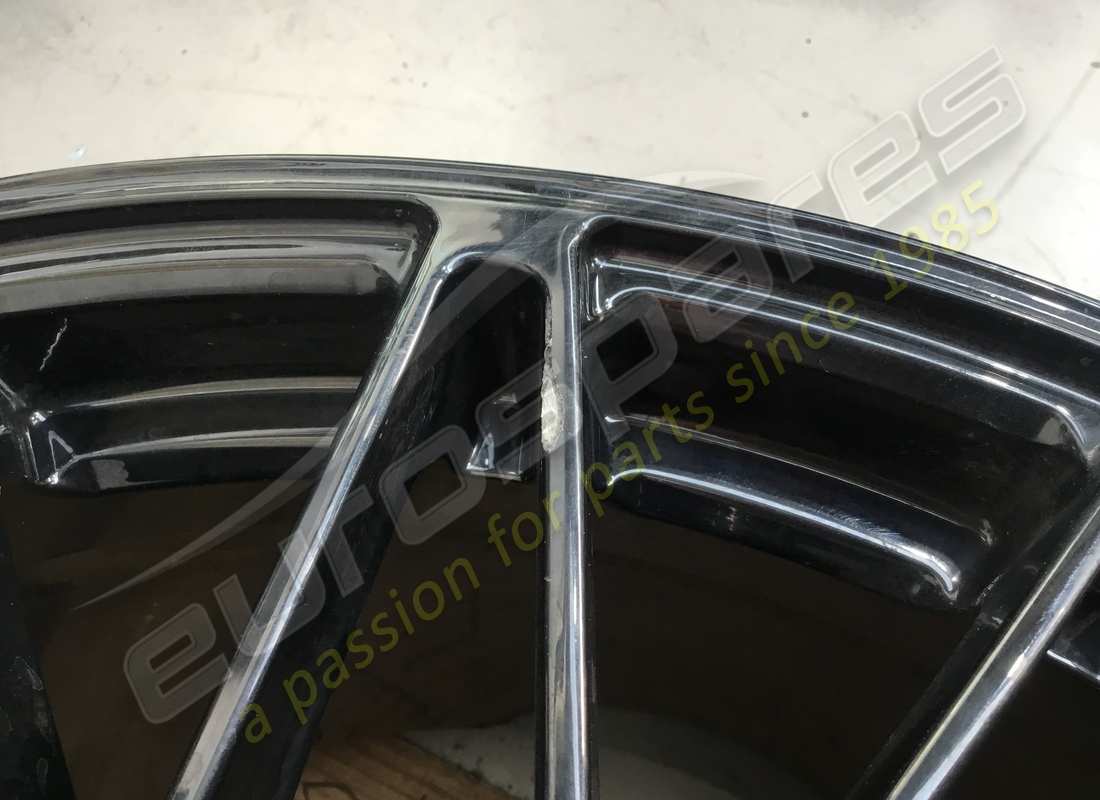rueda trasera lamborghini usada. número de parte 470601017ag (2)