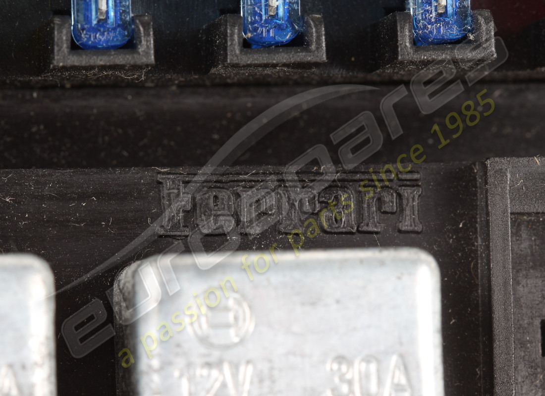 nuevo conjunto de caja de fusibles ferrari. número de pieza 132203 (9)