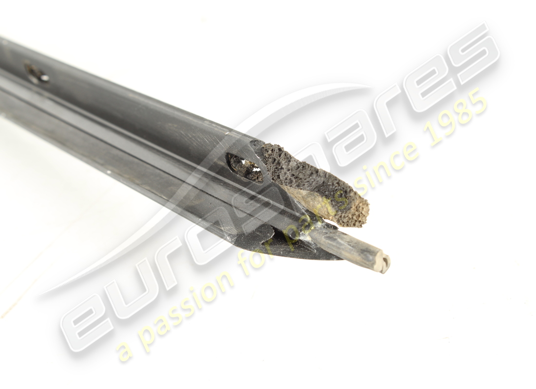 moldura de canalón de techo izquierdo ferrari usada. número de pieza 84294600 (3)