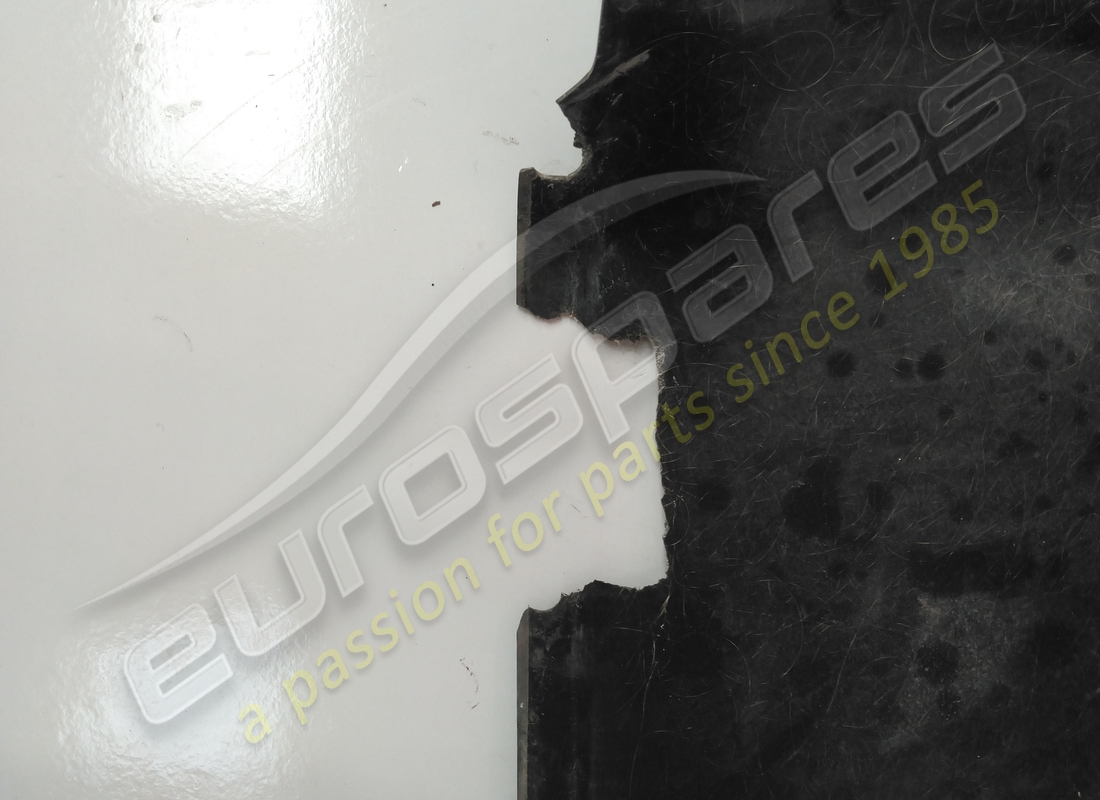 protección frontal ferrari izquierda dañada. número de parte 65375600 (2)