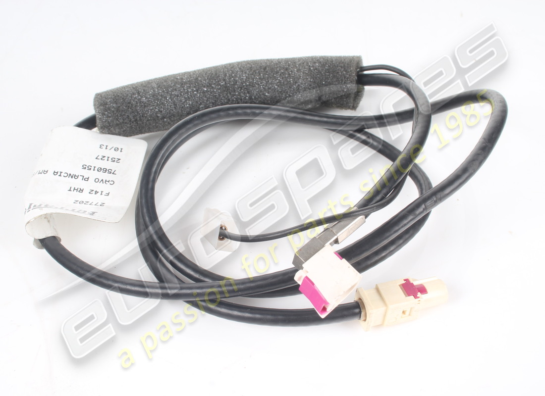 RADIO PHANTOM BOX USADA Ferrari CABLE AM/FM. NÚMERO DE PIEZA 277202 (1)