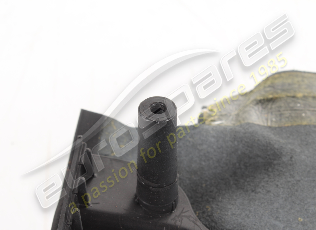 cubierta superior usada ferrari - válida para f1-. número de pieza 68097900 (7)