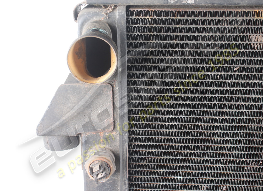 used maserati radiatore acqua tp «chausson» completo di motorino convogliatore e ventole. part number 122cr76163 (2)