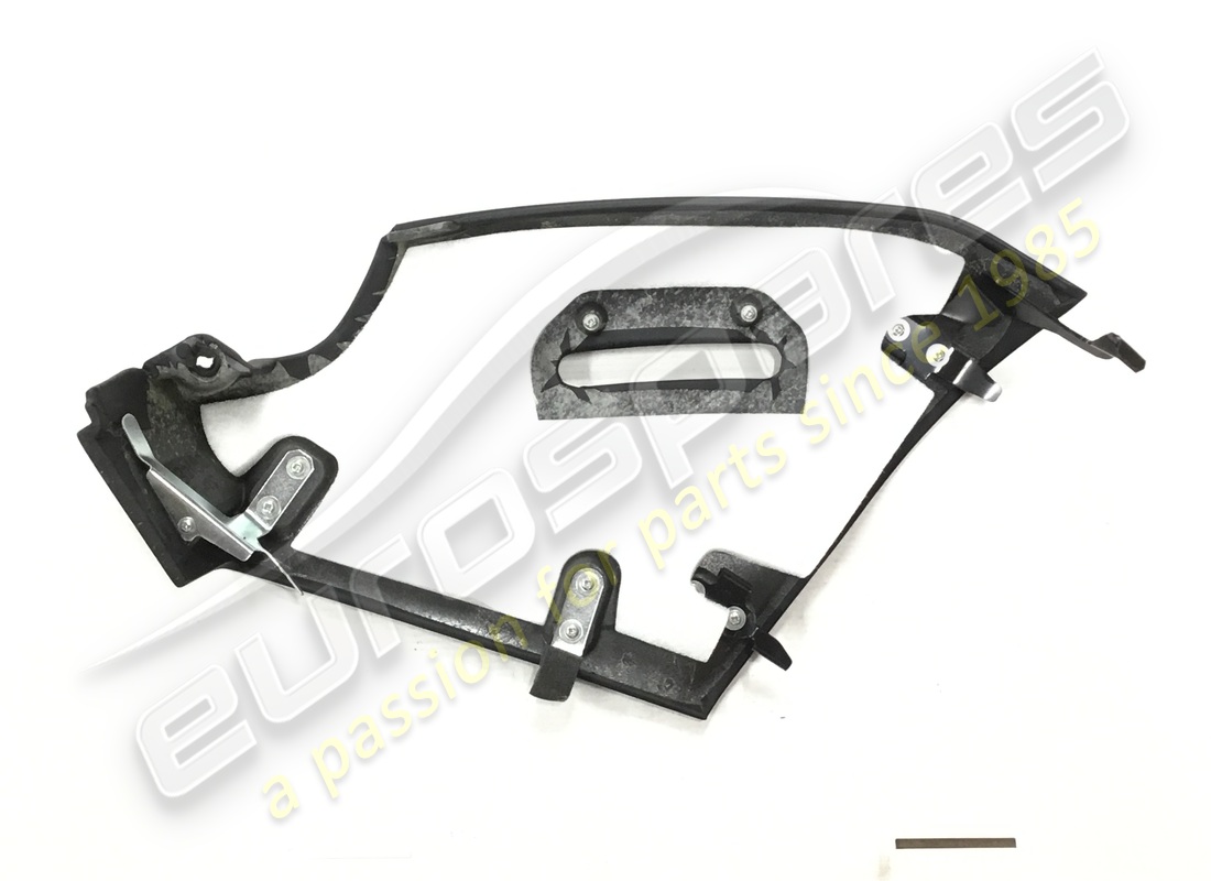 subestructura de moldura lateral derecha ferrari usada. número de pieza 86889812 (2)