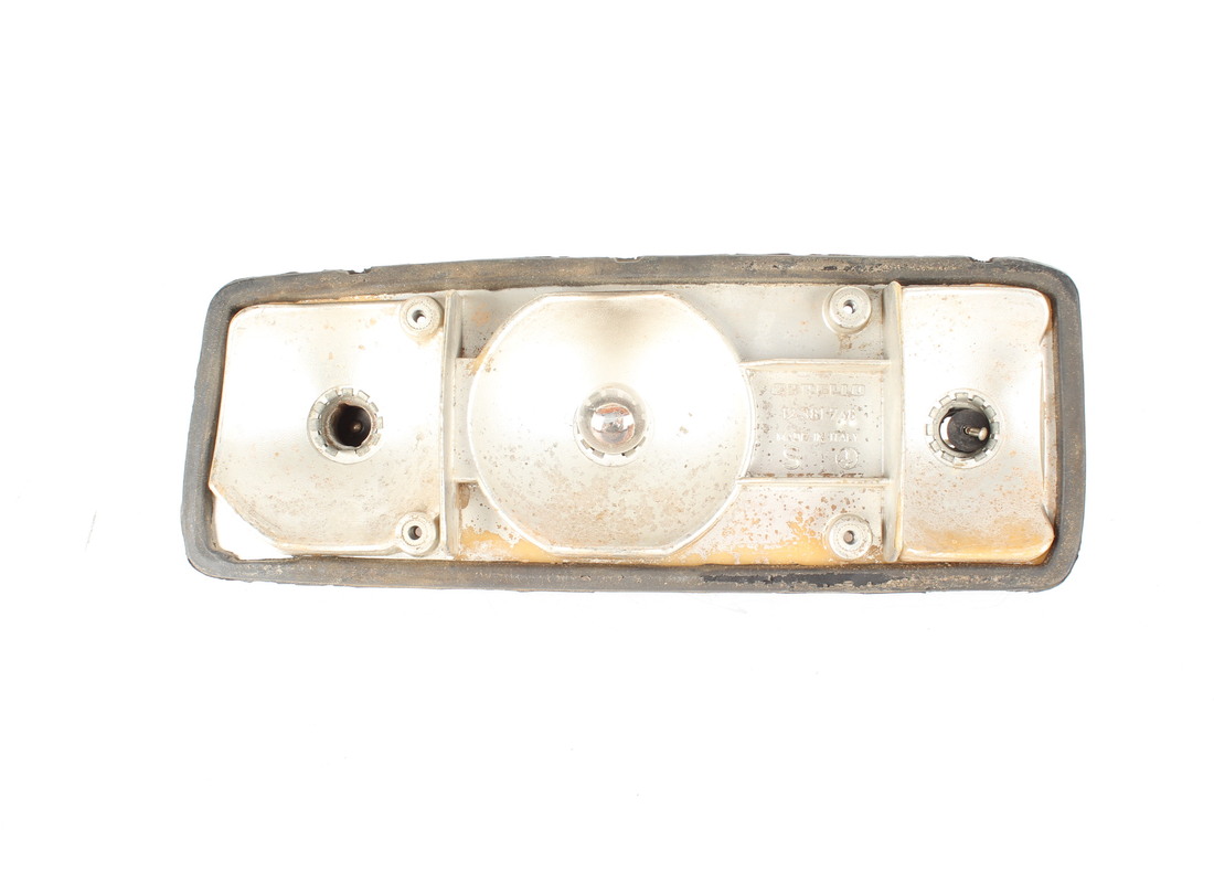 CONJUNTO DE LUZ TRASERA DERECHA Maserati USADO. NÚMERO DE PARTE 006744064 (1)
