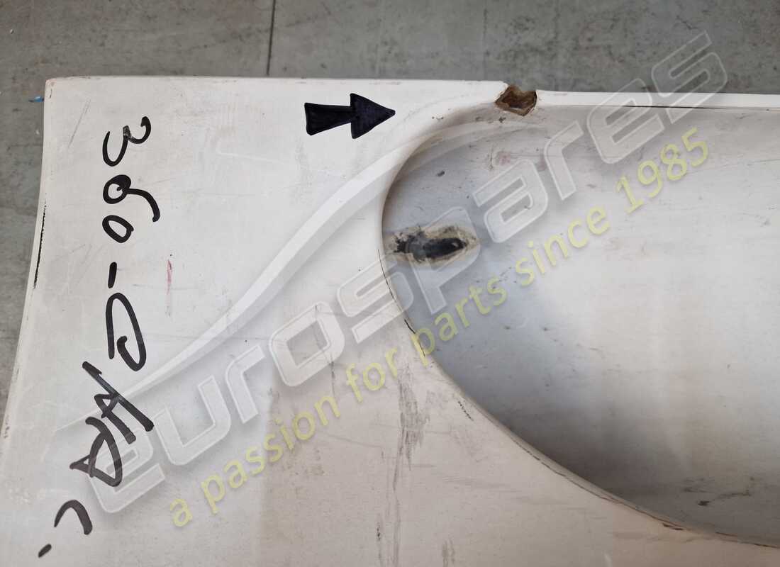 nueva (otra) ferrari cubierta de puerta inferior derecha. número de pieza 67361010 (2)