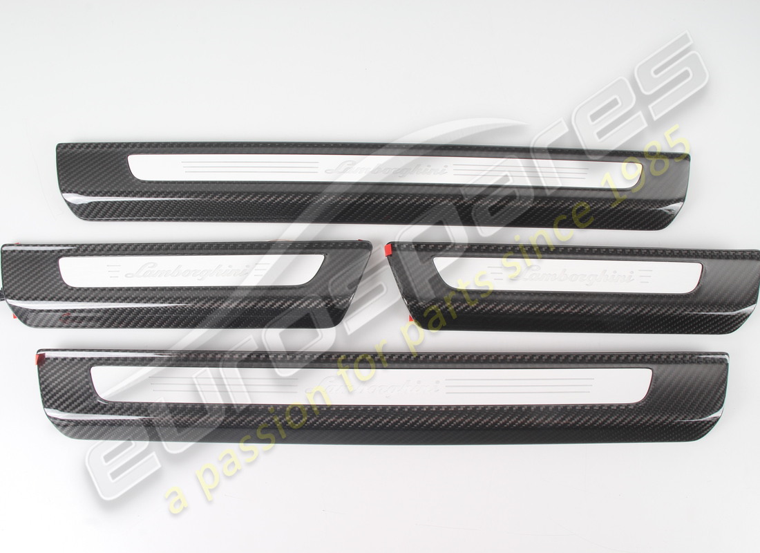 nuevo lamborghini kit placa de protección urus cfk retroiluminada. número de pieza 4ml069641b (2)