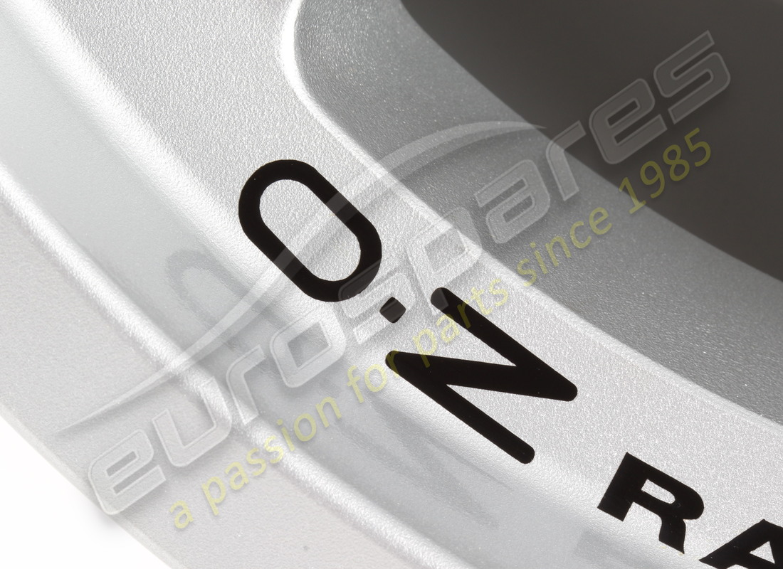 nueva rueda trasera ferrari - oz racing (13jx17''). número de pieza a2128 (3)