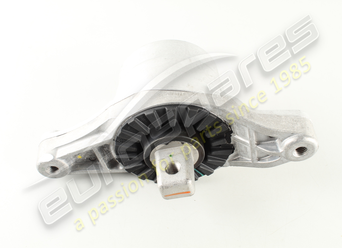 NUEVO MASERATI SOPORTE DE MOTOR IZQUIERDO. NÚMERO DE PIEZA 670003629 (1) nuevo maserati soporte de motor izquierdo. número de pieza 670003629 (1)