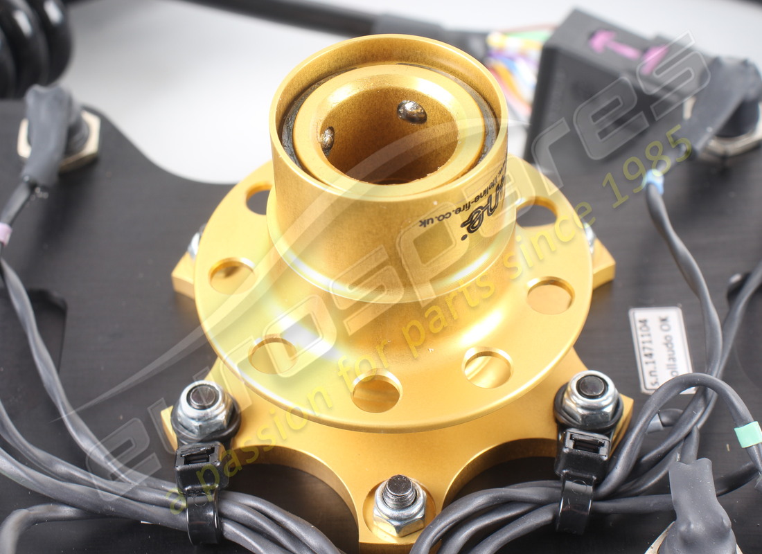 NUEVO FERRARI VOLANTE COMPLETO. NÚMERO DE PARTE 272167 (9) nuevo ferrari volante completo. número de parte 272167 (9)