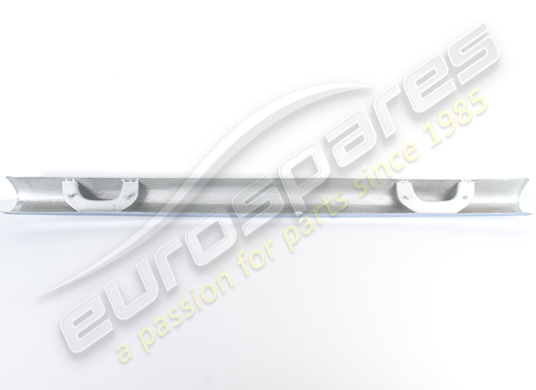 NUEVO FERRARI 275GTB PARACHOQUES CENTRAL TRASERO. NÚMERO DE PARTE 20401709 (2) nuevo ferrari 275gtb parachoques central trasero. número de parte 20401709 (2)