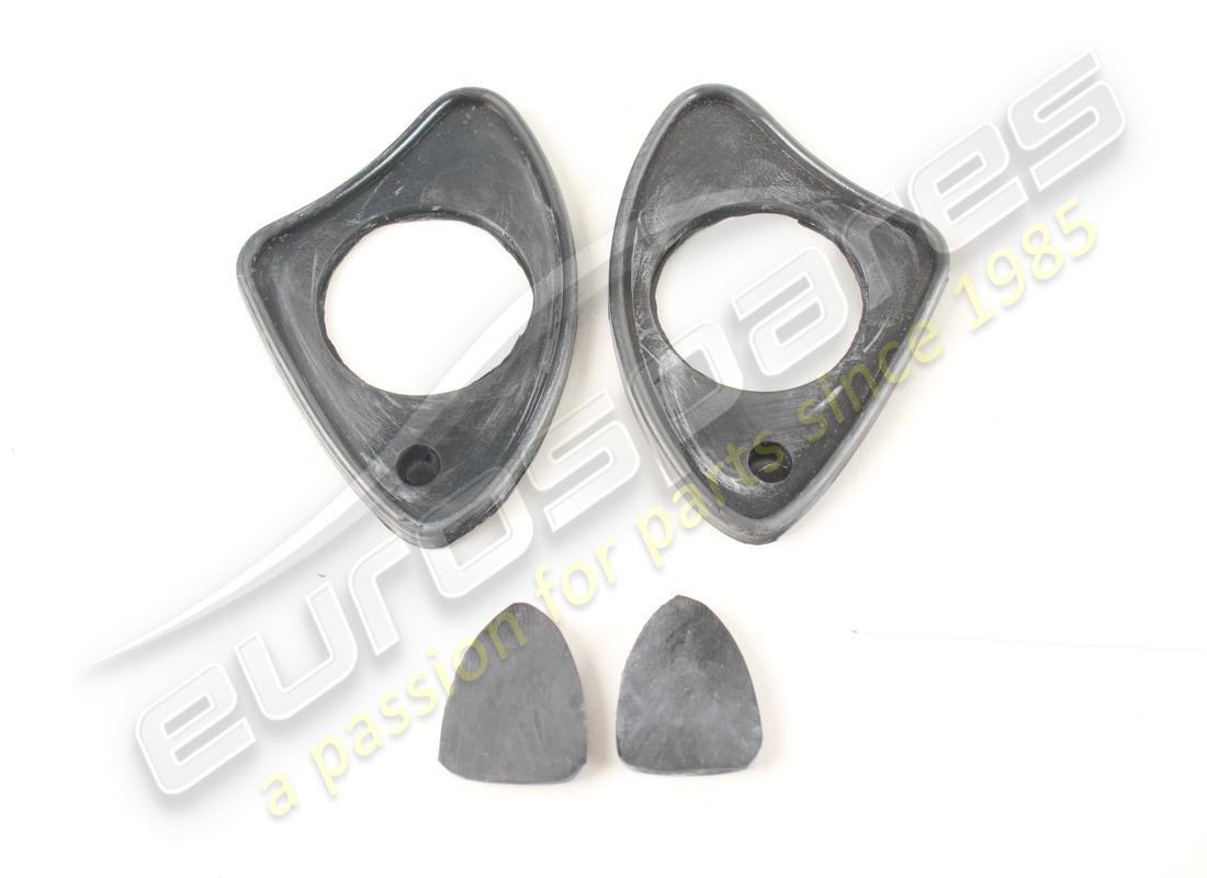 NUEVO KIT DE GOMAS PARA MANIJA DE PUERTA MASERATI. NÚMERO DE PIEZA 15318330 (1) nuevo kit de gomas para manija de puerta maserati. número de pieza 15318330 (1)