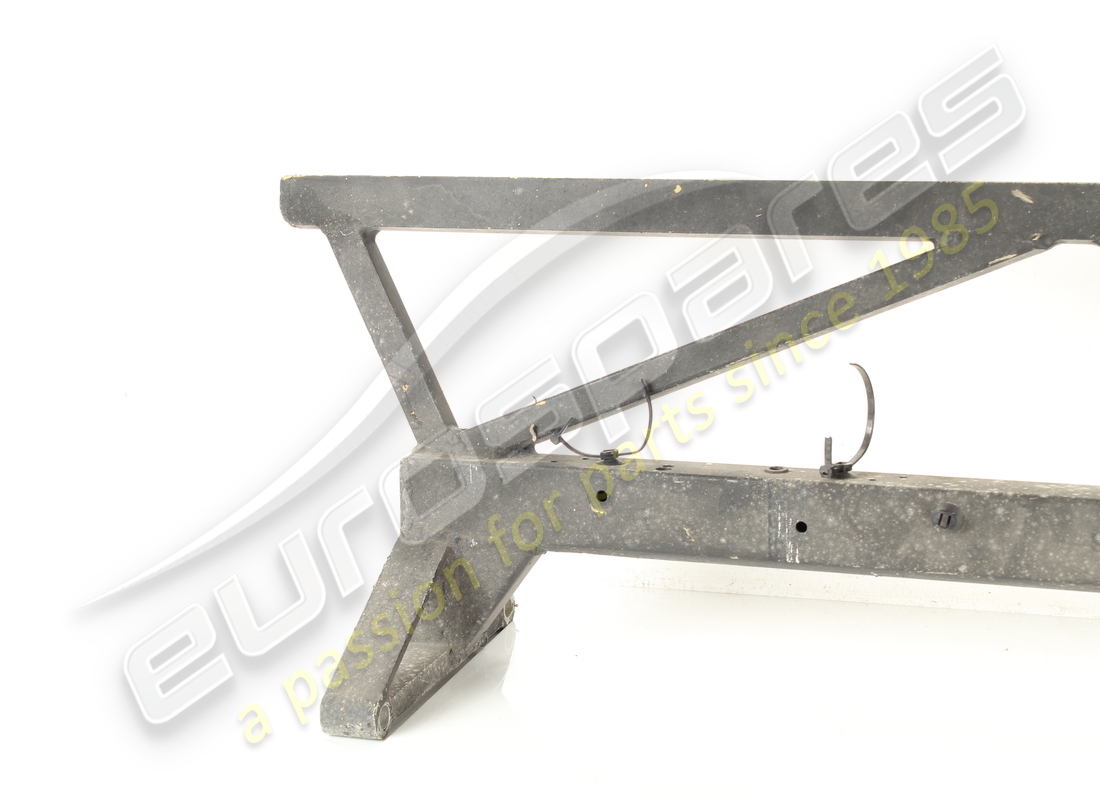 TRAVESAÑO TRASERO LAMBORGHINI USADO. NÚMERO DE PARTE 429813235 (2) travesaño trasero lamborghini usado. número de parte 429813235 (2)