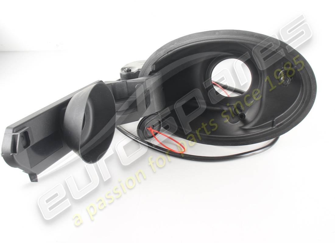 nueva base de cuello de llenado de combustible maserati. número de pieza 670034274 (1)