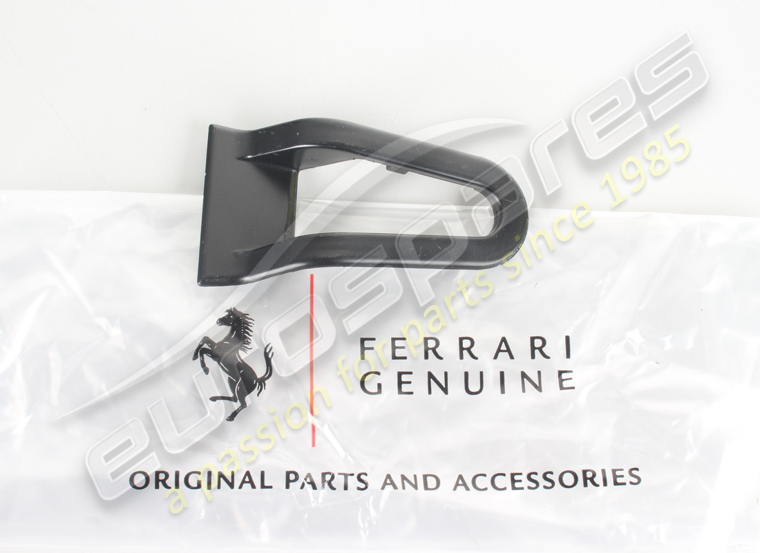 nueva moldura izquierda ferrari. número de parte 65717800 (3)