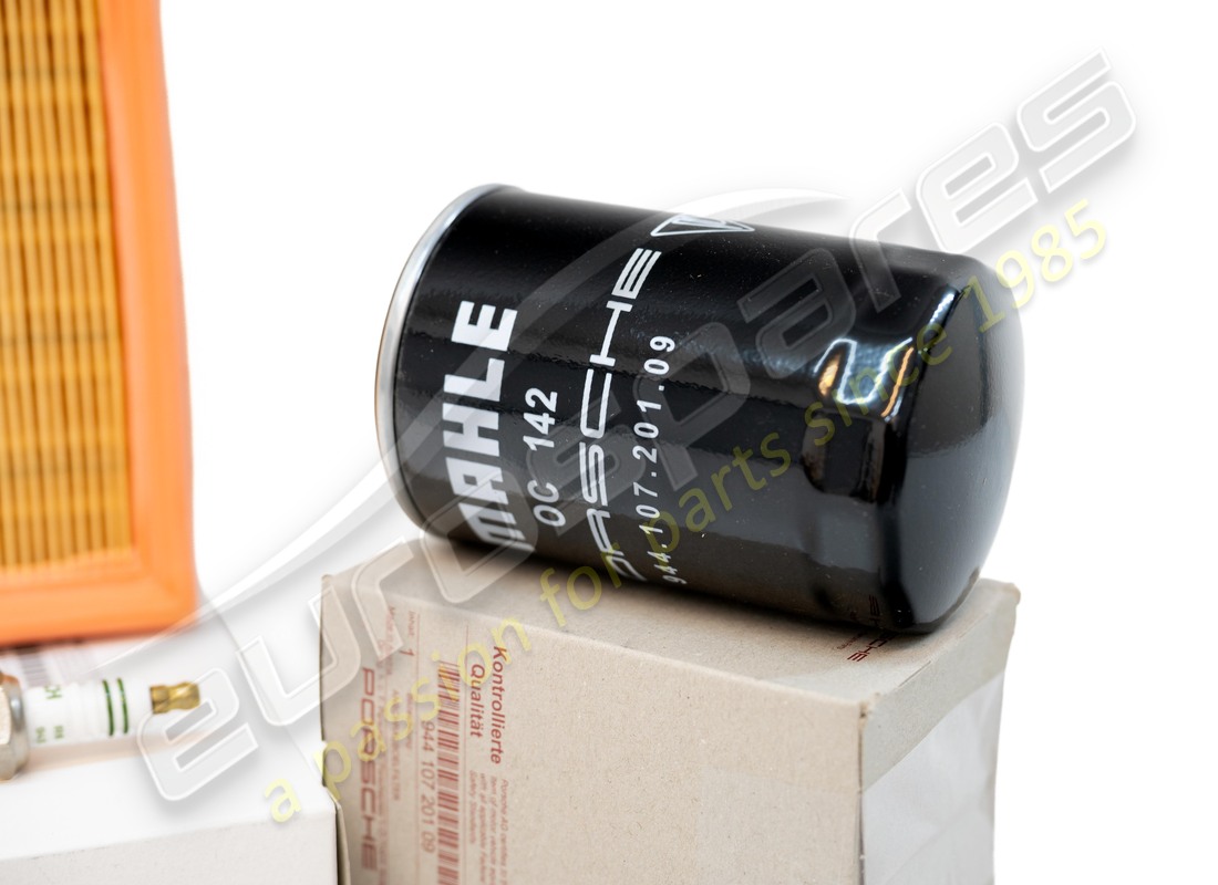 new porsche maintenance set - for 15,000 km intervals - engine oil - see illustration: - comprising:. part number 94410093001 (4)