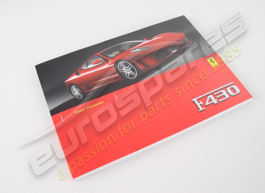 new ferrari instruction book -french-. part number 68821200 (1)