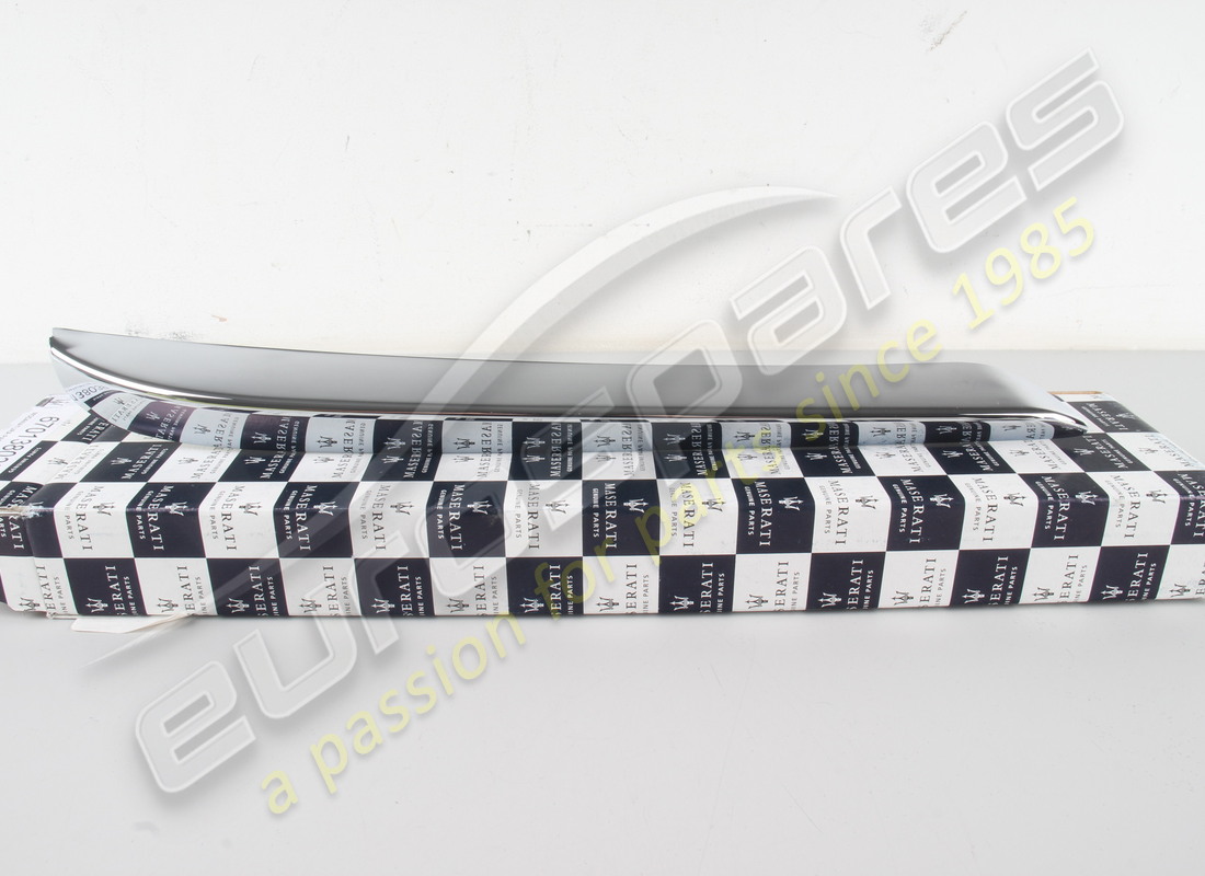 nueva moldura delantera izquierda maserati número de pieza 670138039 (4)