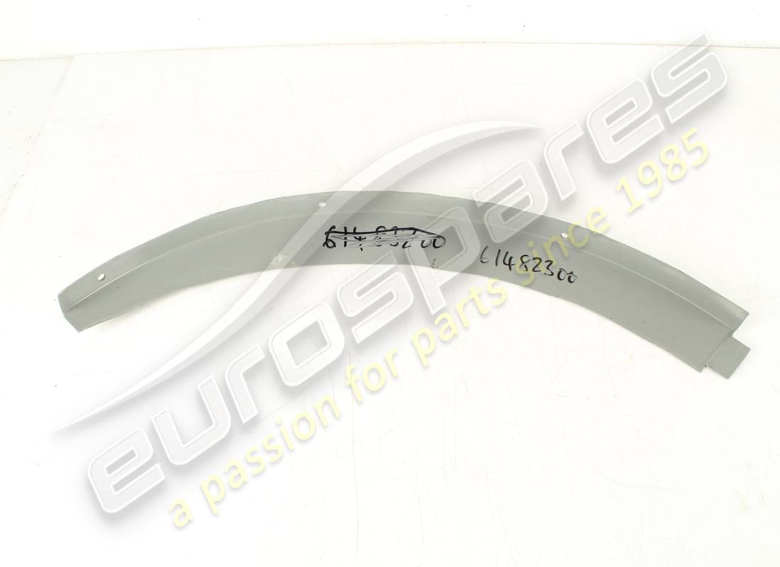 new ferrari lh rear wheel arch rear side. part number 61482300 (4)
