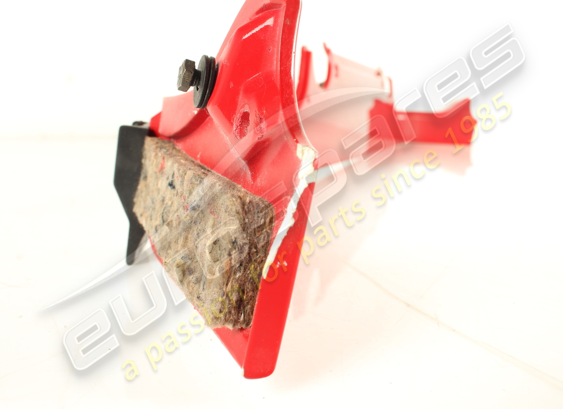 cubierta de barra antivuelco trasera usada ferrari. número de pieza 66461900 (3)
