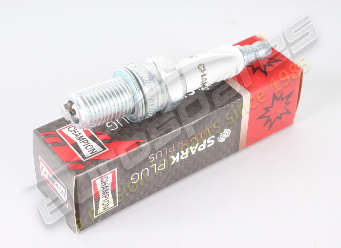 BUJÍA NUEVA FERRARI RA59GC (CON ROSCA). NÚMERO DE PIEZA 156441 (1) bujía nueva ferrari ra59gc (con rosca). número de pieza 156441 (1)