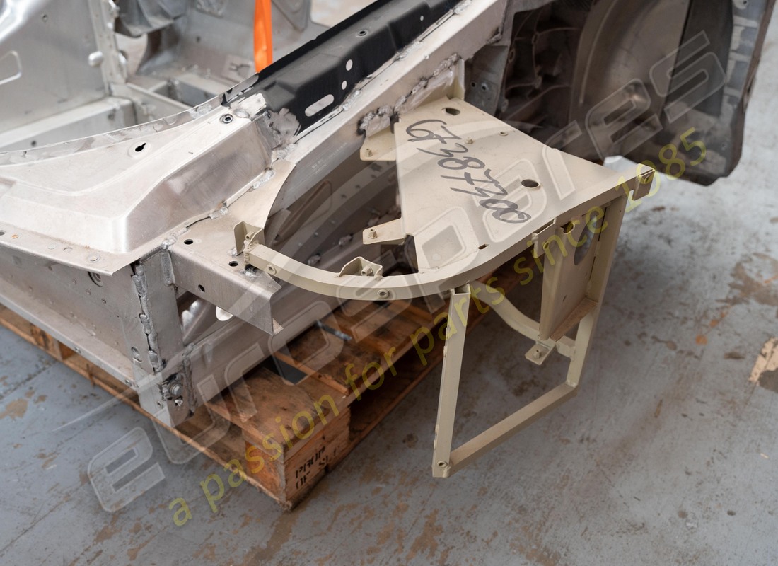 new ferrari rhd front frame. part number 67387300 (4)