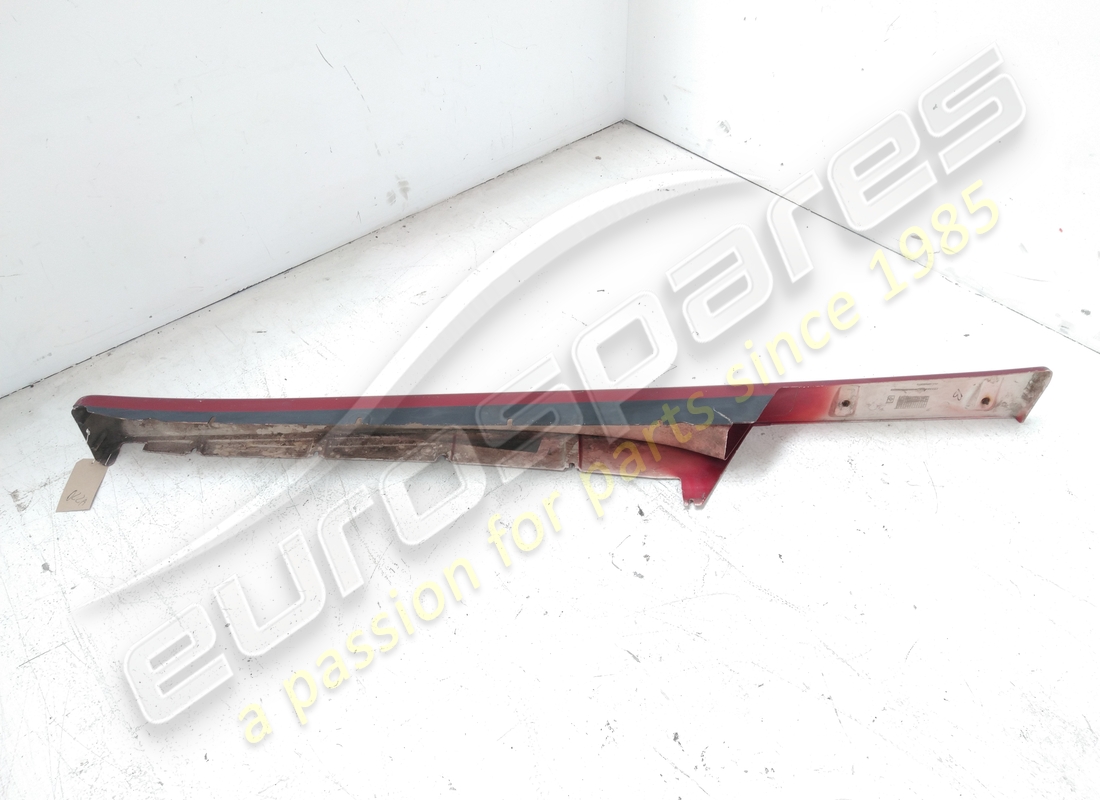 cobertura de ferrari usada para miembro lateral izquierdo. número de parte 64101210 (2)