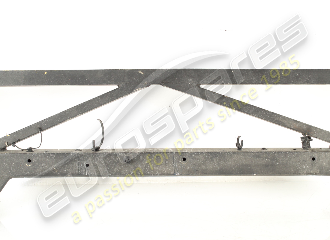 TRAVESAÑO TRASERO LAMBORGHINI USADO. NÚMERO DE PARTE 429813235 (3) travesaño trasero lamborghini usado. número de parte 429813235 (3)