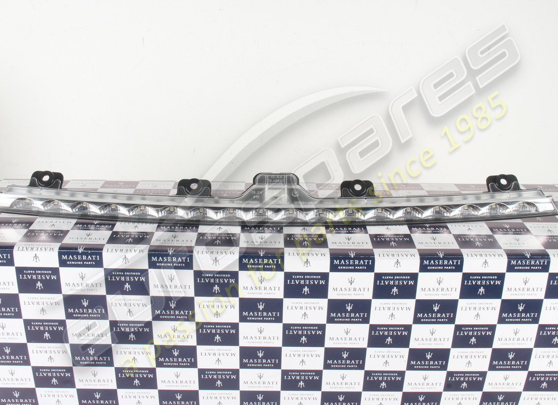 nuevo maserati 3rd luz de freno. número de pieza 248563 (1)