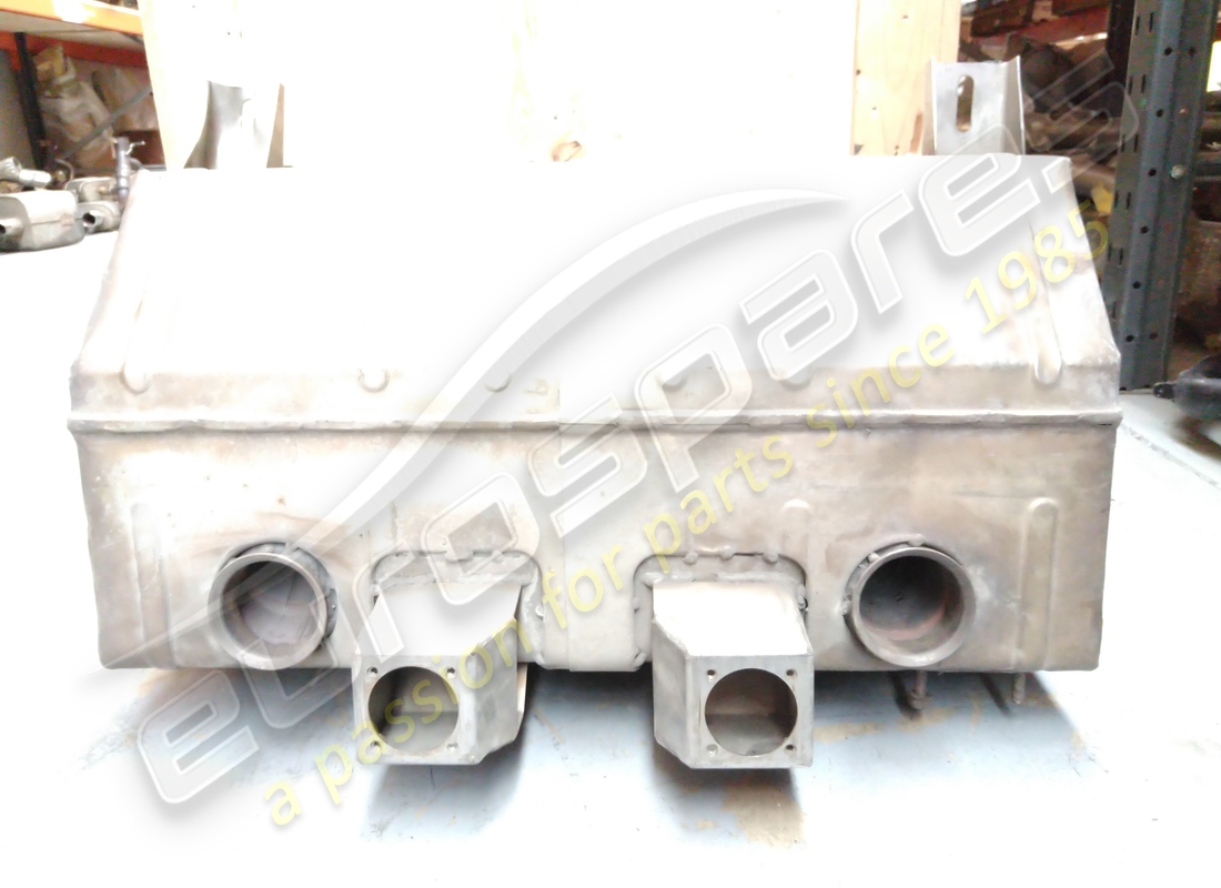 CONJUNTO DE SILENCIADOR TRASERO Lamborghini USADO. NÚMERO DE PARTE 07M251051 (1)