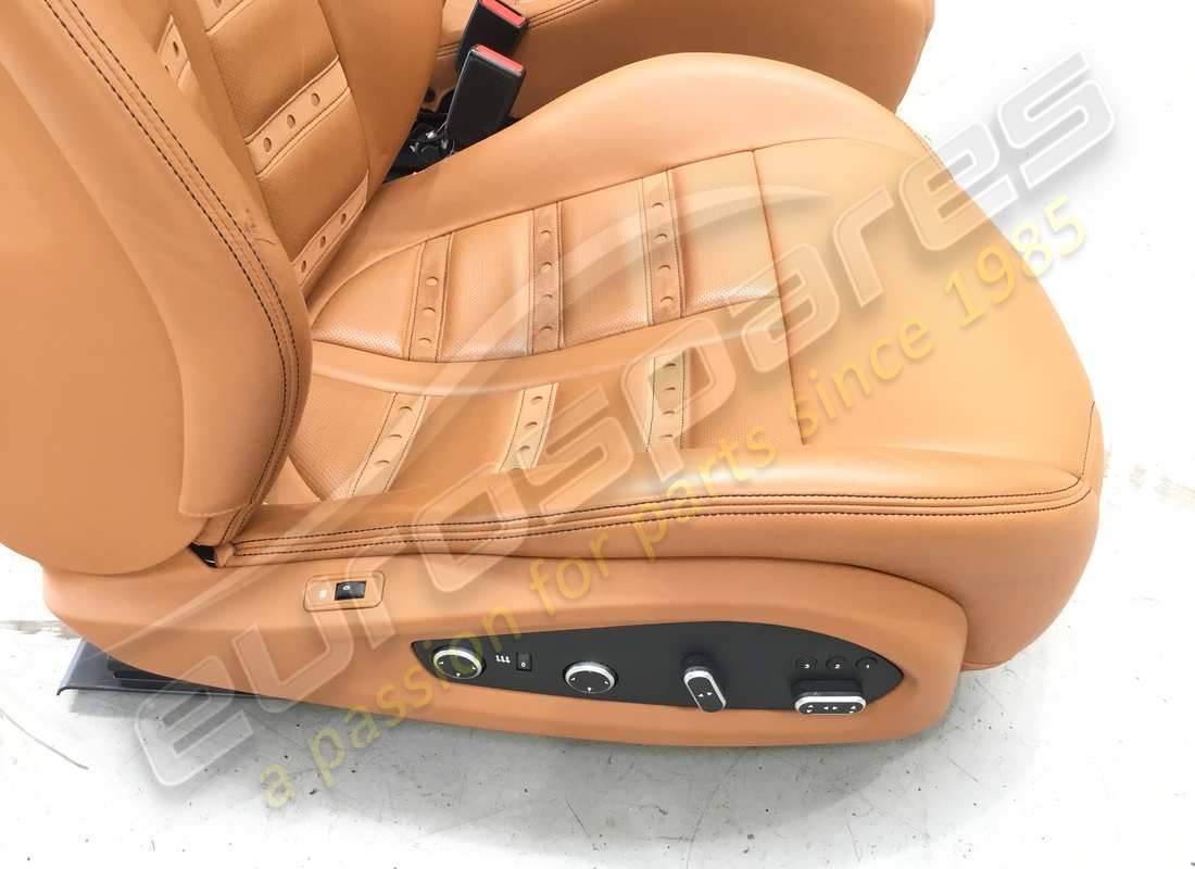 usada eurospares california t - par de comodidad seats - cuero hide (cuoio) con costuras negras - completamente eléctrica - diseño estilo daytona - aplicable para gd. número de parte eap1329829 (4)