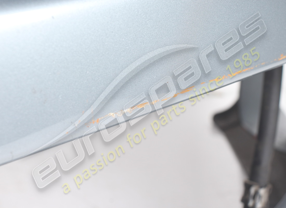 PARACHOQUES DELANTERO FERRARI USADO. NÚMERO DE PARTE 64861610 (7) parachoques delantero ferrari usado. número de parte 64861610 (7)