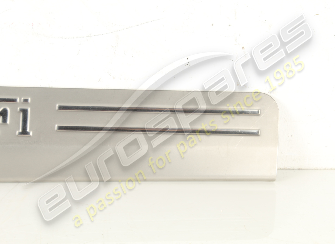 placa de racor izquierda ferrari usada. número de parte 81362300 (2)