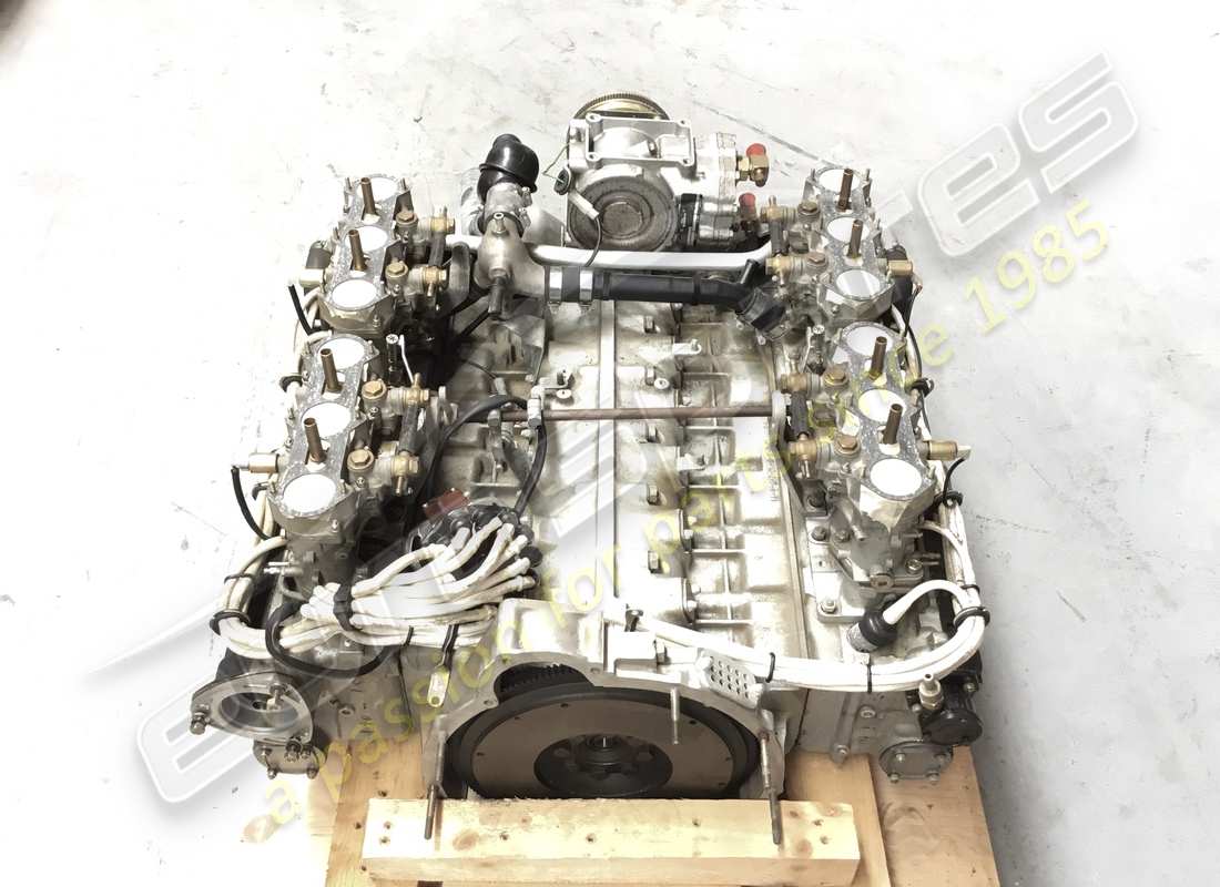 nuevo ferrari 512bb motor carburador boxer. número de pieza 95960407 (3)