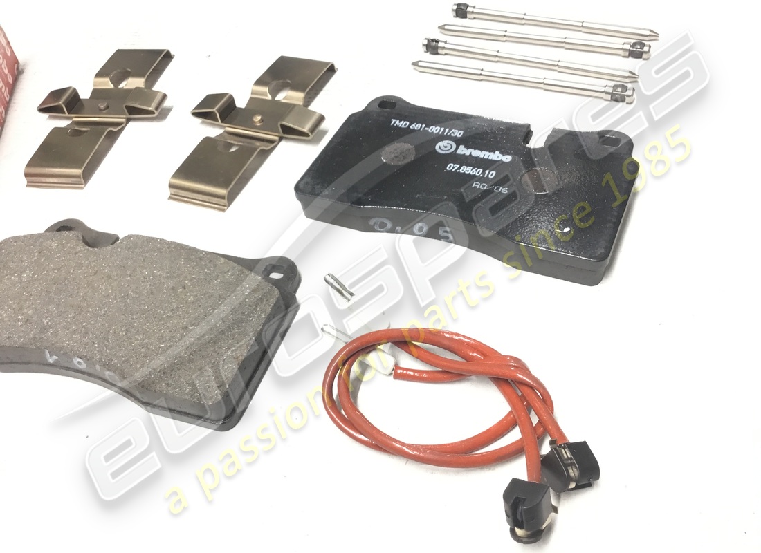 nuevo ferrari kit de pastillas traseras. número de parte 70000966 (3)