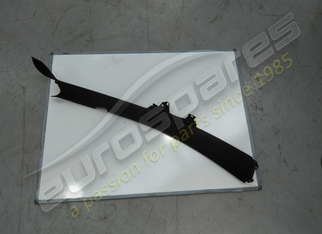 panel de acabado lamborghini usado, pilar. número de pieza 4t0867234njr7 (1)