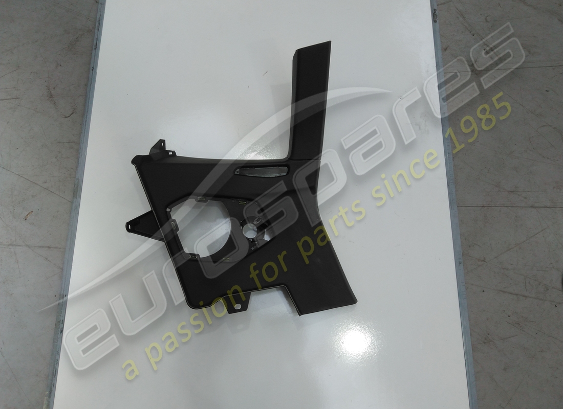 EMBELLECEDOR Lamborghini USADO, PILAR B IZQUIERDO, ART. CUERO . NÚMERO DE PIEZA 4T0868417A (1)