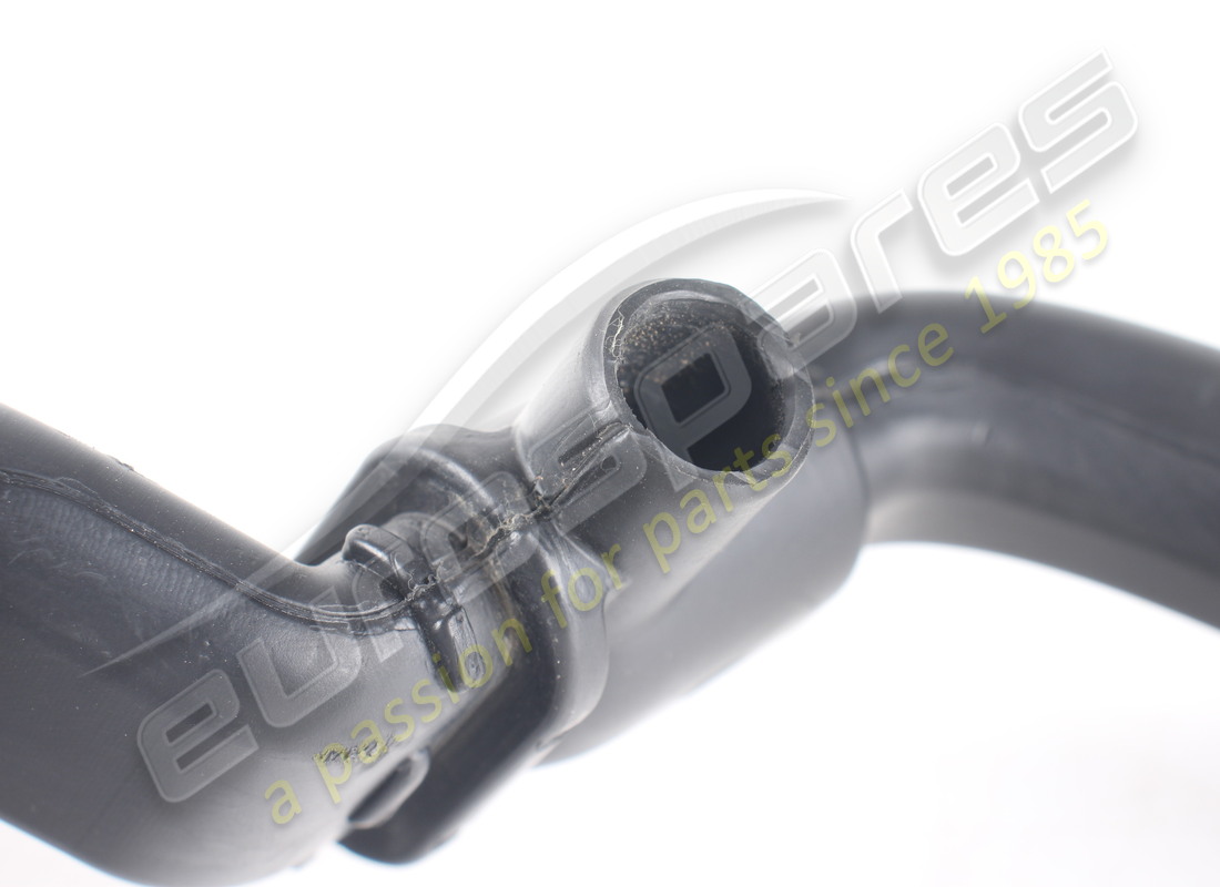 MANGUERA DE DRENAJE DE AGUA USADA LAMBORGHINI. NÚMERO DE PIEZA 4T7825598 (3) manguera de drenaje de agua usada lamborghini. número de pieza 4t7825598 (3)