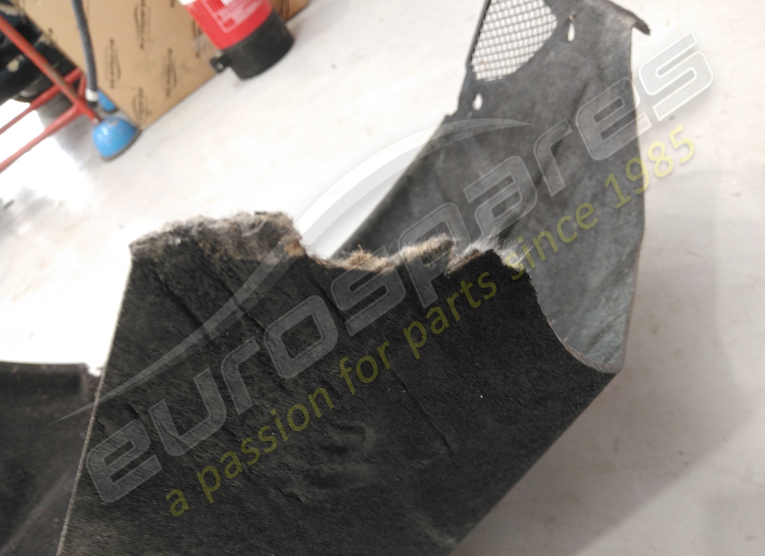 revestimiento de la carcasa de la rueda lamborghini dañado. número de parte 470821177b (2)