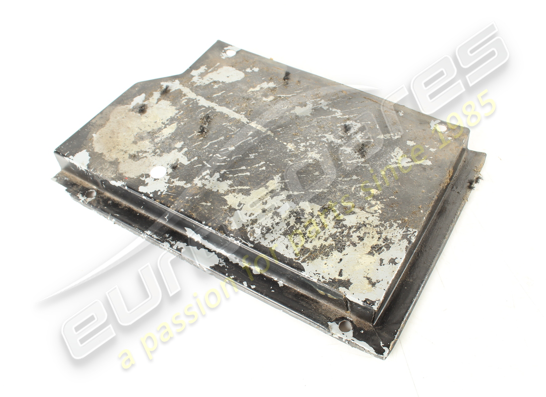 escudo ferrari usado. número de parte 61479900 (4)