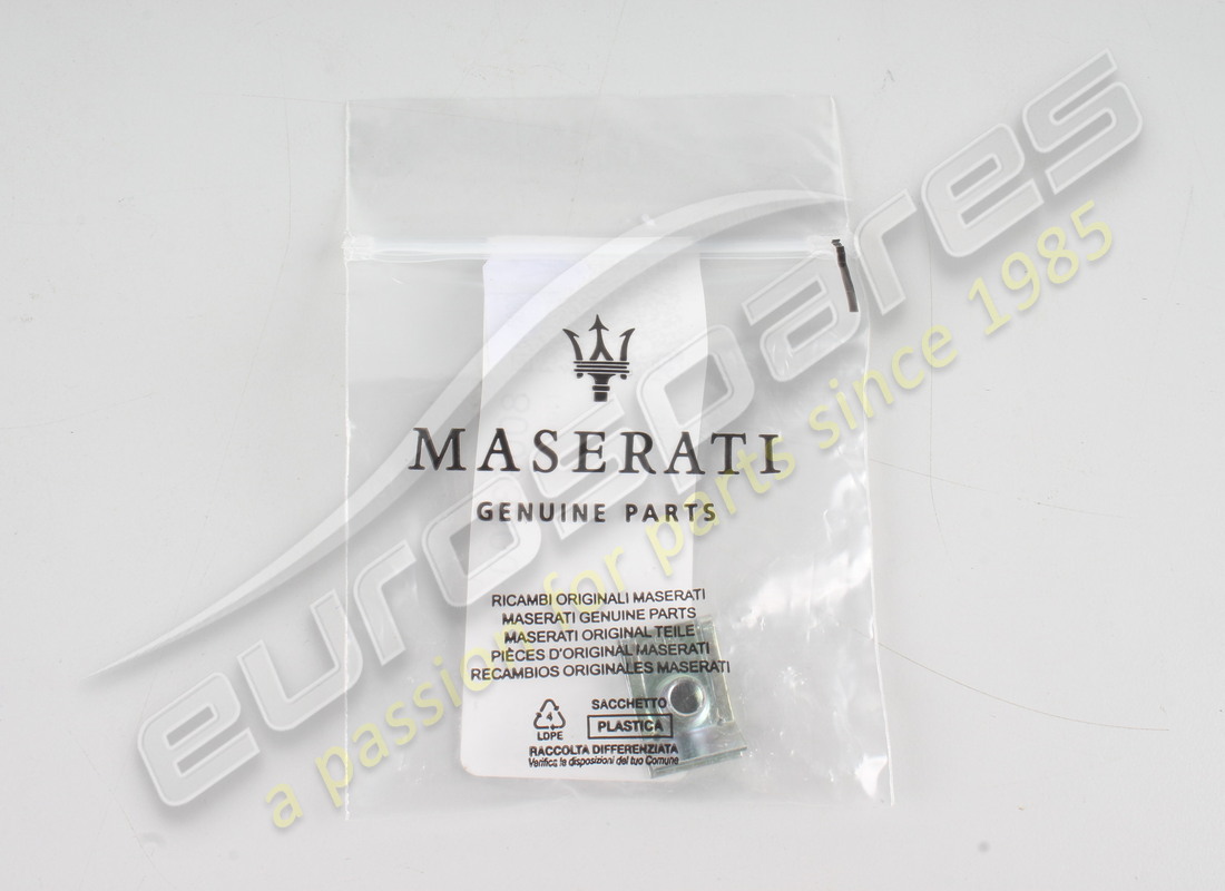 nuevo clip de maserati. número de parte 80093600 (1)