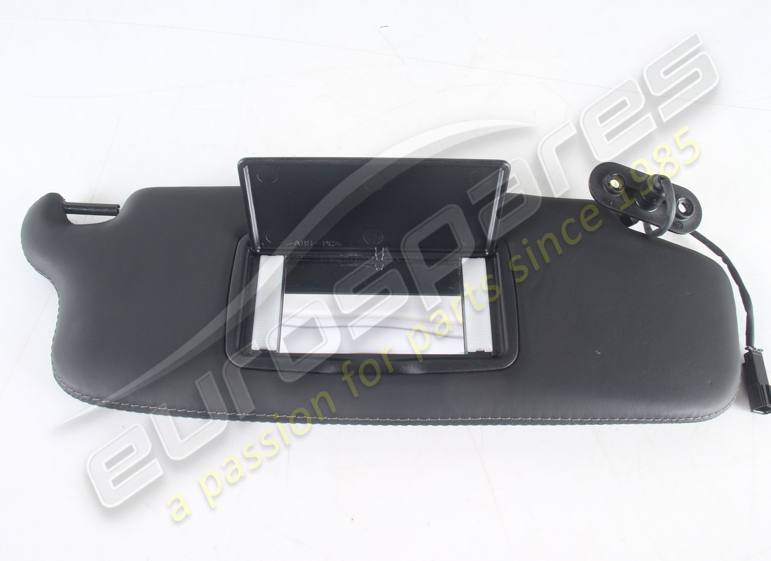 USADO Ferrari RH SURVISOR (PASAJERO). NÚMERO DE PIEZA 82054200 (1)