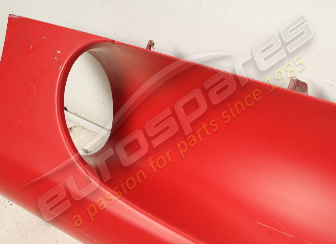 revestimiento bajo puerta rh ferrari usado. número de parte 66099410 (5)