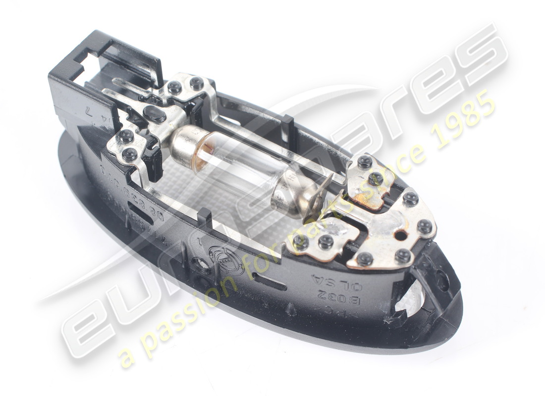 LÁMPARA DE DOMO MASERATI USADA. NÚMERO DE PARTE 67094700 (2) lámpara de domo maserati usada. número de parte 67094700 (2)