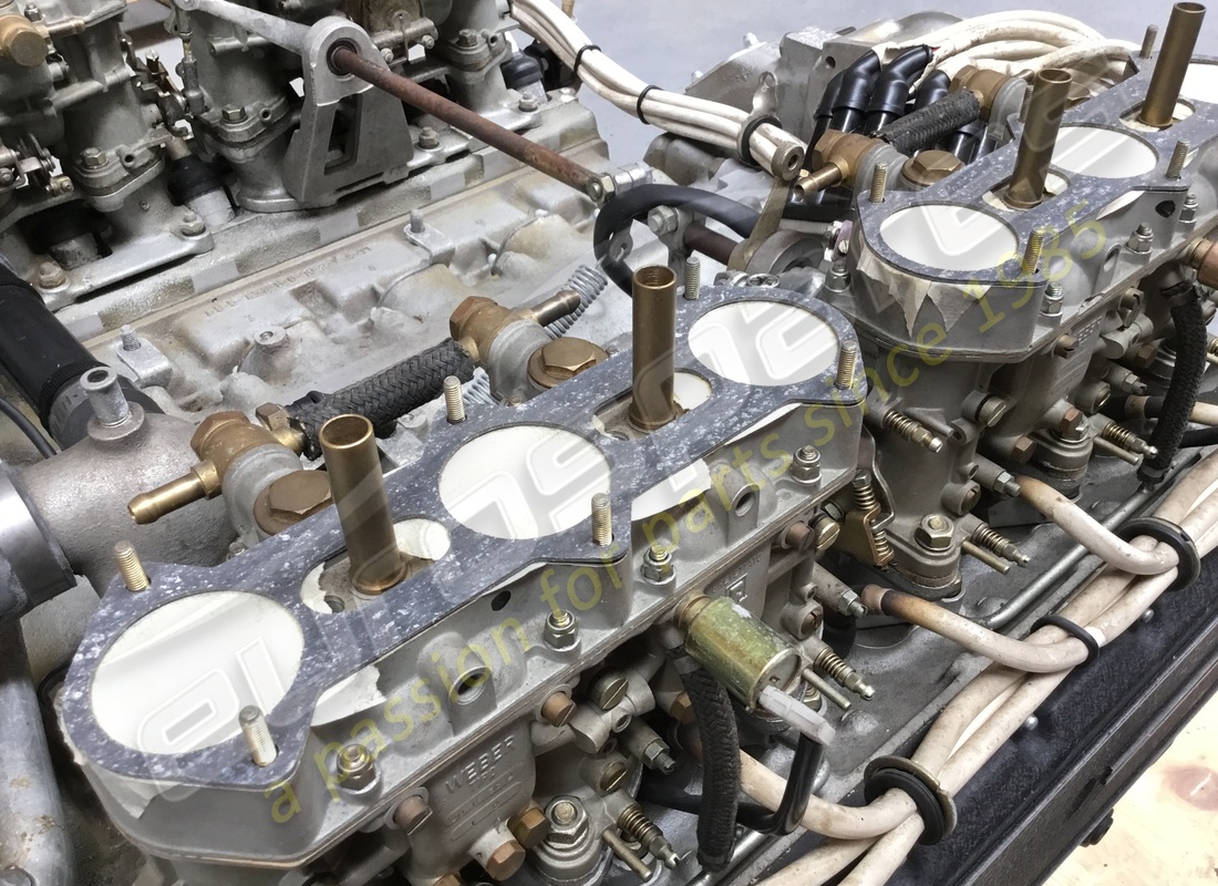 nuevo ferrari 512bb motor carburador boxer. número de pieza 95960407 (6)