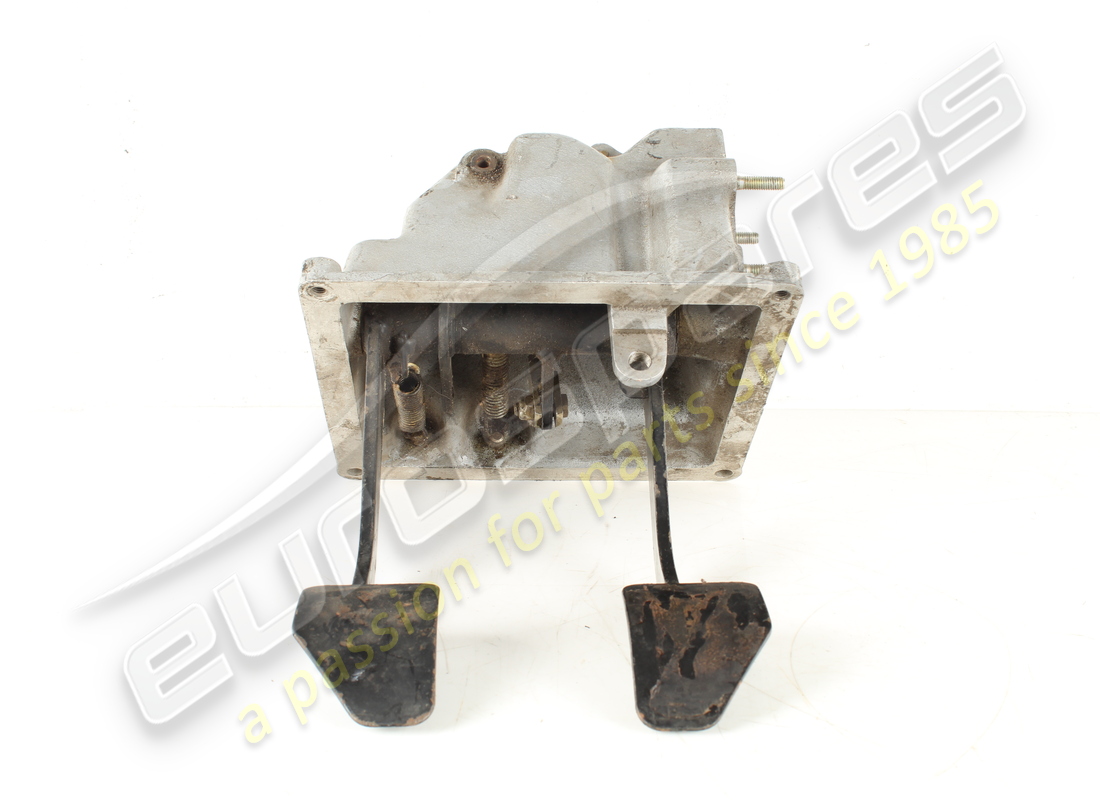 CARCASA DE SOPORTE DE PEDAL Ferrari USADA LHD. NÚMERO DE PARTE 129956 (1)