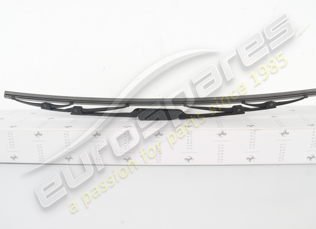 NUEVO CEPILLO LIMPIAPARABRISAS DEL LADO DEL PASAJERO Ferrari. NÚMERO DE PIEZA 66981000 (1)