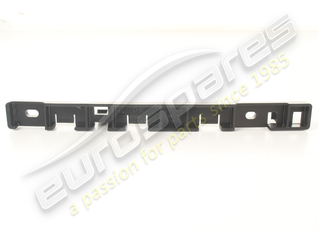 nuevo maserati soporte de faldón lateral derecho. número de pieza 670006111 (1)
