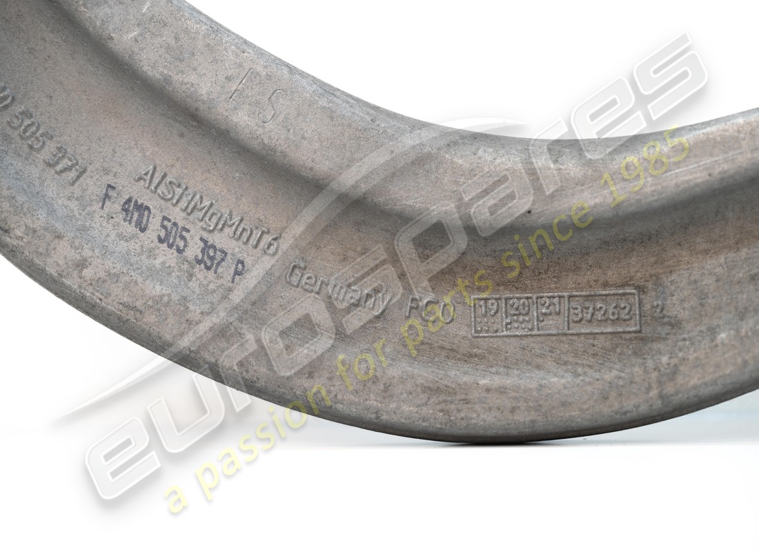 brazo estabilizador de pista lamborghini usado. número de pieza 4m0505397p (3)